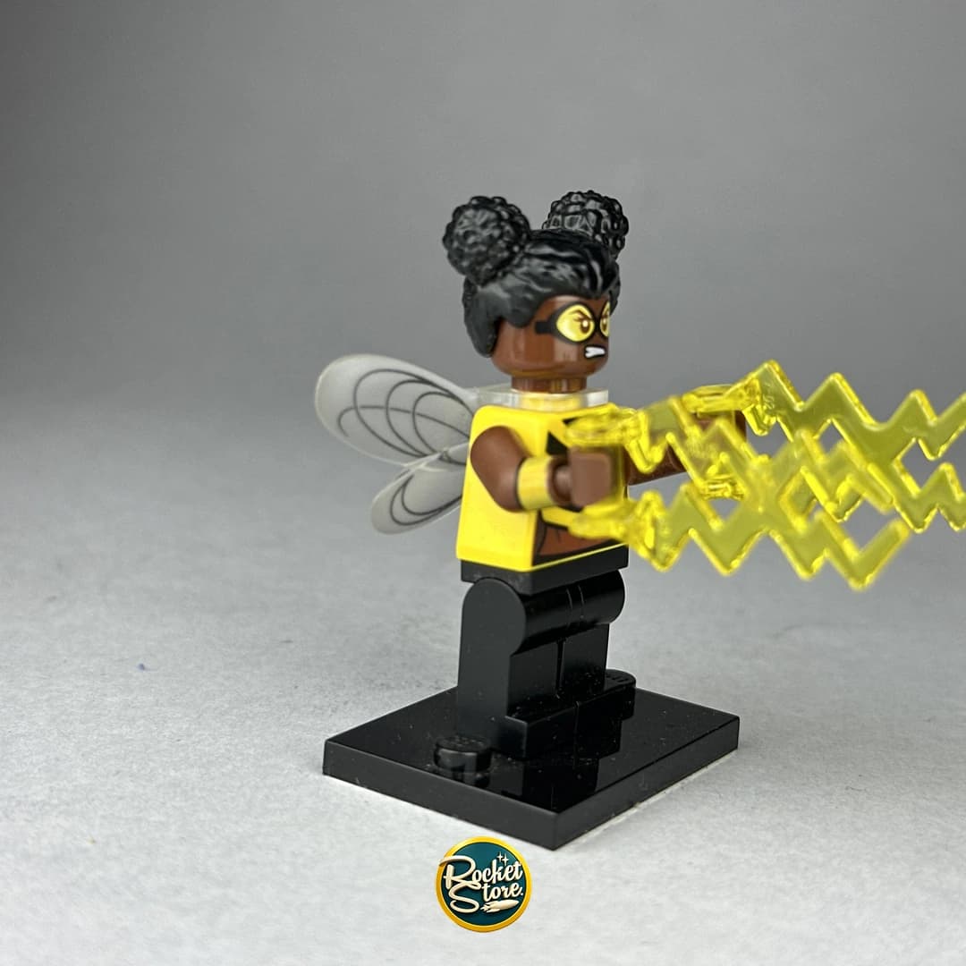 Minifigura LEGO DC Comics Bumblebee con Rayos