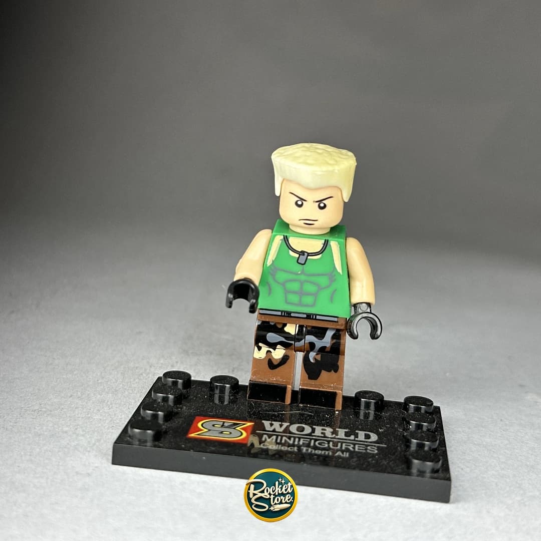 Minifigura tipo LEGO Guile Street Fighter Militar con Pelo Esculpido