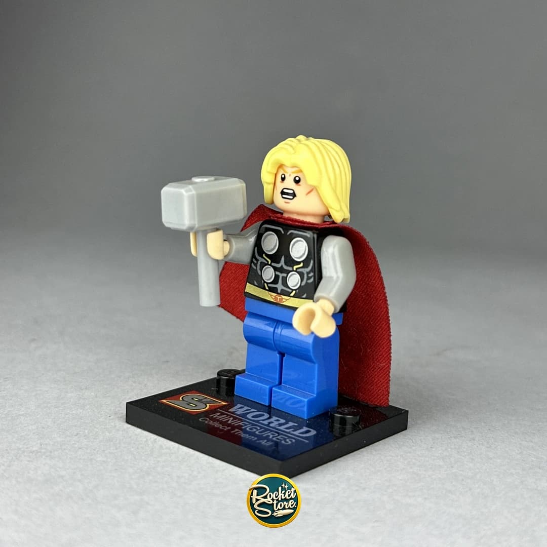 Minifigura tipo LEGO Marvel Thor Cómic Clásico con Mjolnir