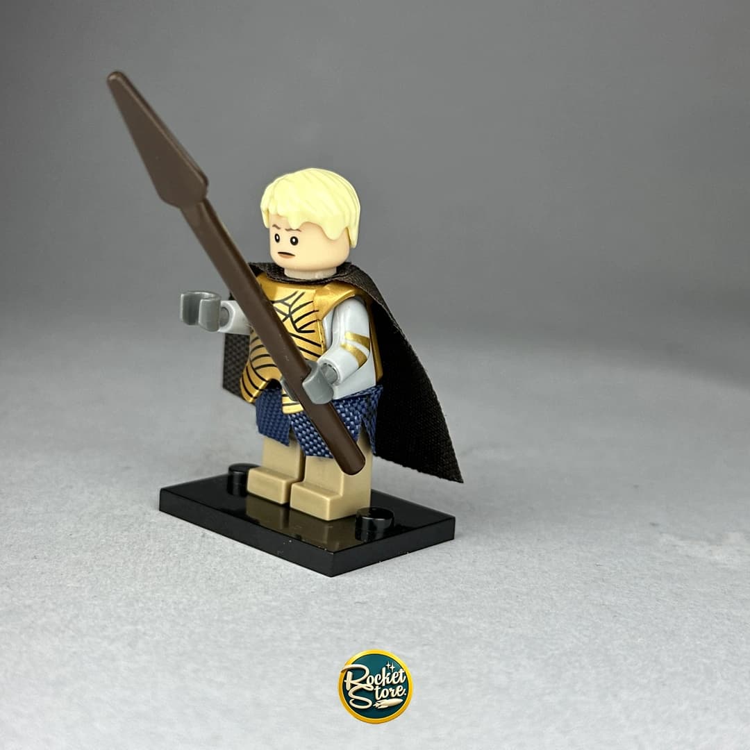 Minifigura tipo LEGO Gladiador Espartano con Lanza y Capa