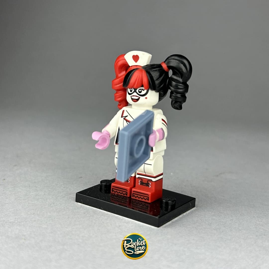 Minifigura LEGO Enfermera Harley Quinn Batman Movie