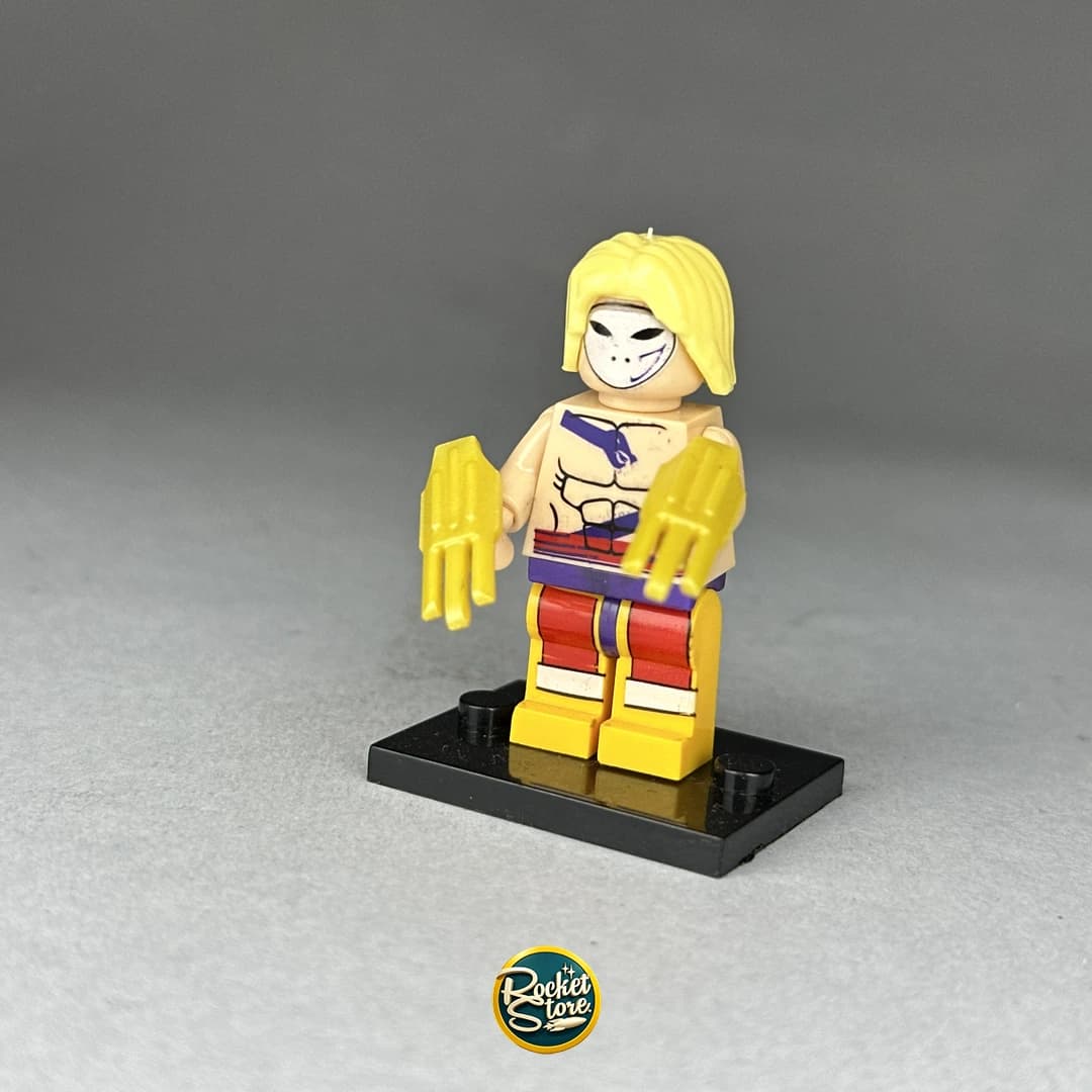 Minifigura tipo LEGO Vega Street Fighter con Garra y Máscara