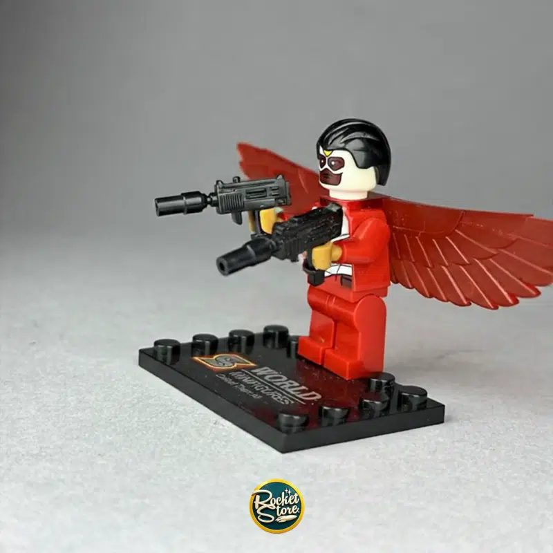 Minifigura tipo LEGO Marvel Falcon con Alas Rojas y Rifles
