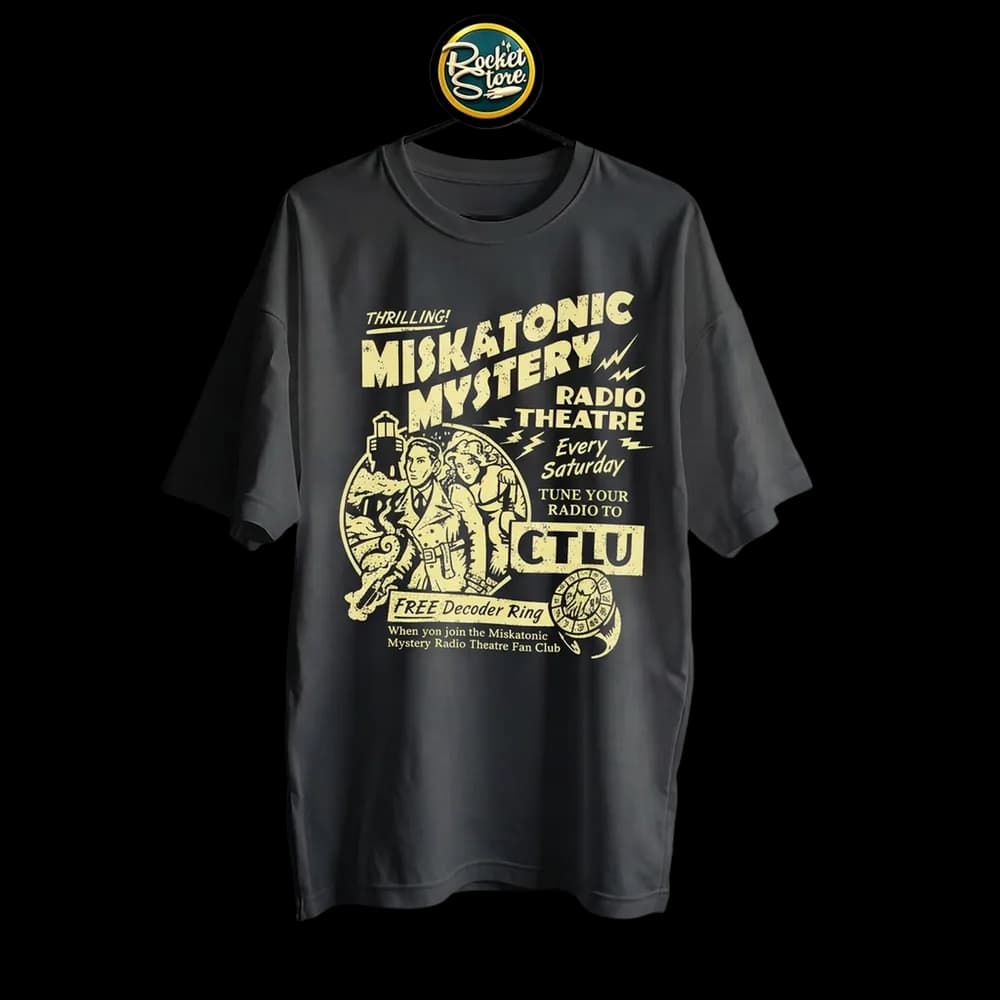 Camiseta H.P. Lovecraft - Miskatonic Mystery Radio Theatre Negro