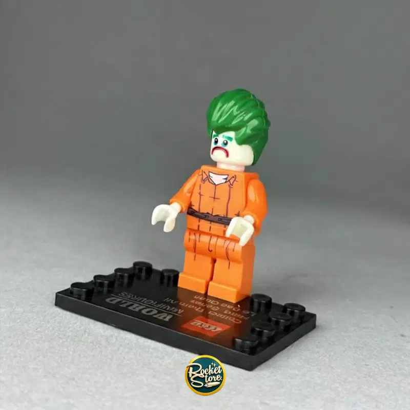 Minifigura tipo LEGO DC Comics The Joker Prisión Arkham Asylum