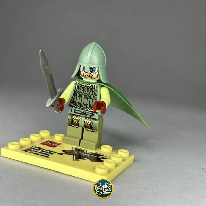 Minifigura tipo LEGO Guardia Real de Rohan con Lanza y Capa Verde