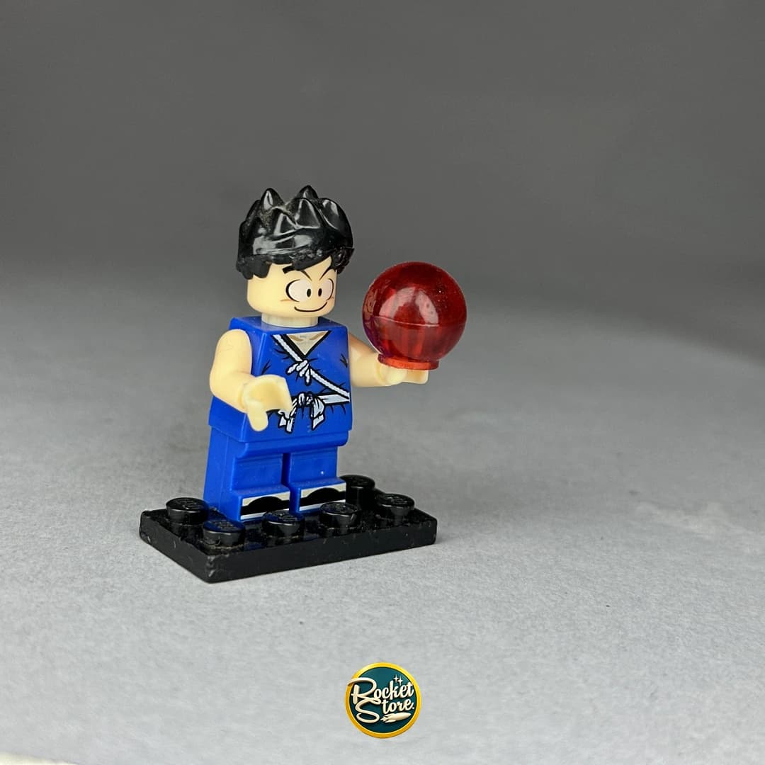 Minifigura tipo LEGO Dragon Ball Yamcha Gi Azul con Bola de Energía