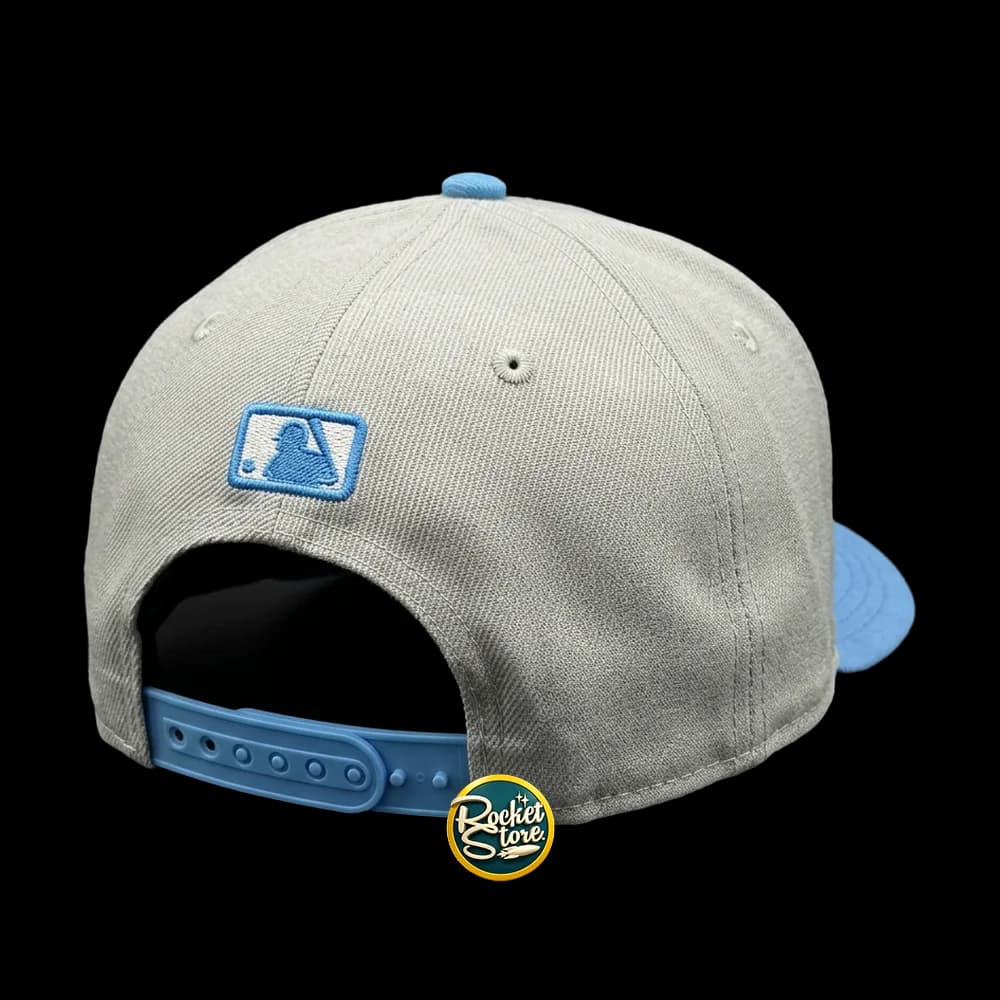 Gorra Atlanta Braves MLB Bicolor (Gris Claro / Visera Azul / Snapback)