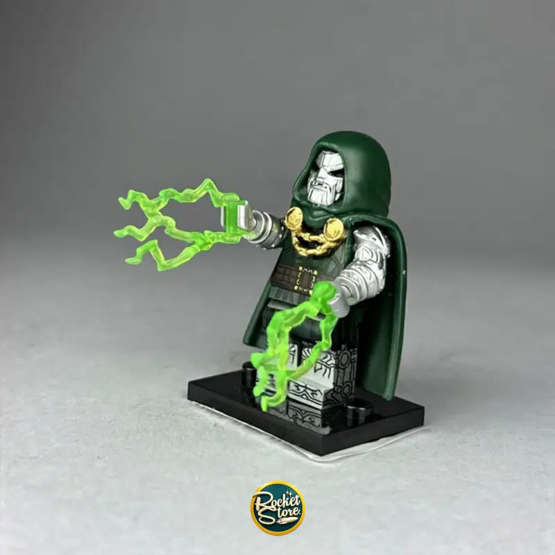 Minifigura tipo LEGO Marvel Doctor Doom con Rayos Místicos