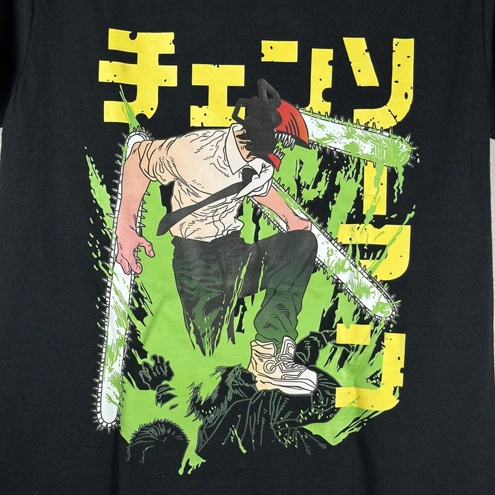 Camiseta Chainsaw Man - Denji Motosierra Sangre Verde Neón Negro - Foto 1