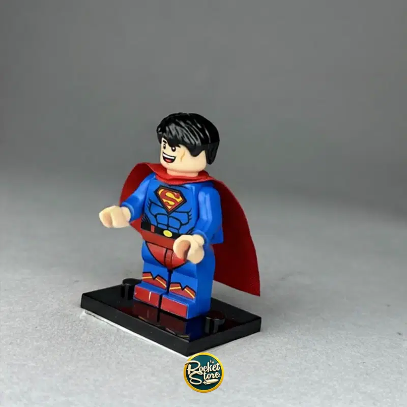 Minifigura tipo LEGO DC Comics Superman Sonriente con Capa