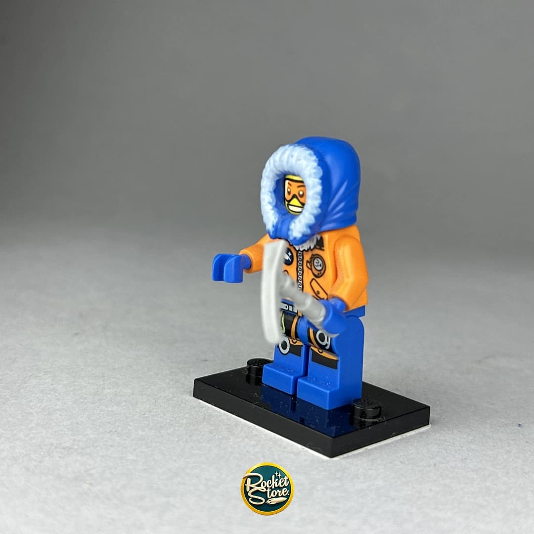 Minifigura LEGO Alpinista Ártico con Piquetas de Hielo Serie 16