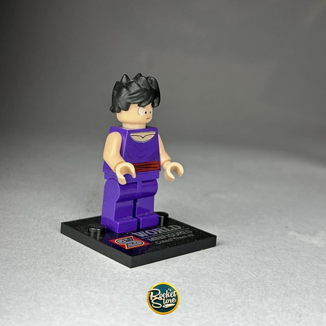 Minifigura tipo LEGO Dragon Ball Gohan Niño en Gi Morado
