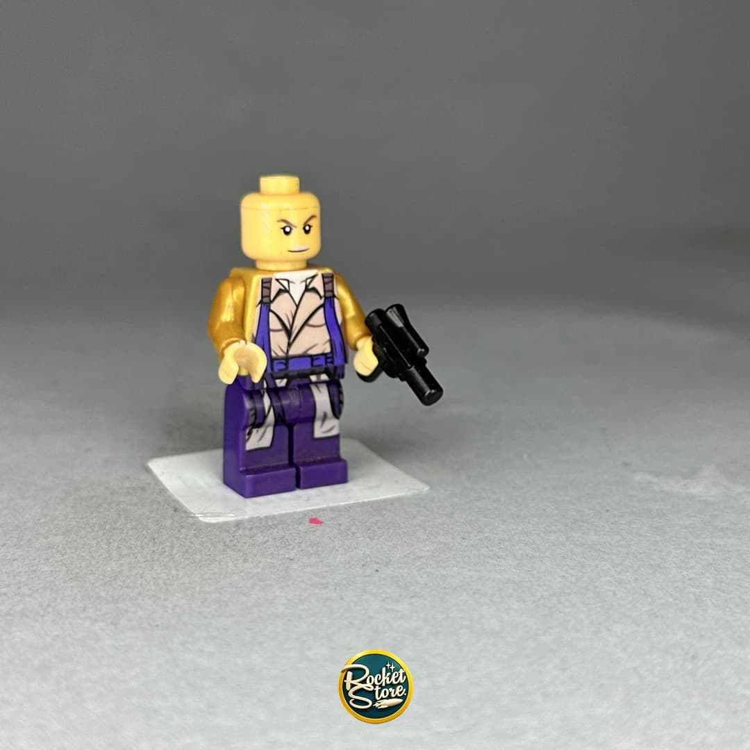 Minifigura tipo LEGO Dragon Ball Nappa Guerrero con Pistola Blaster