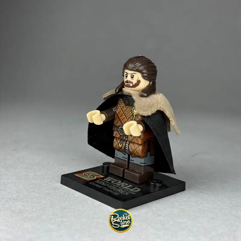 Minifigura tipo LEGO Jon Snow con Capa de Piel y Espada Garra
