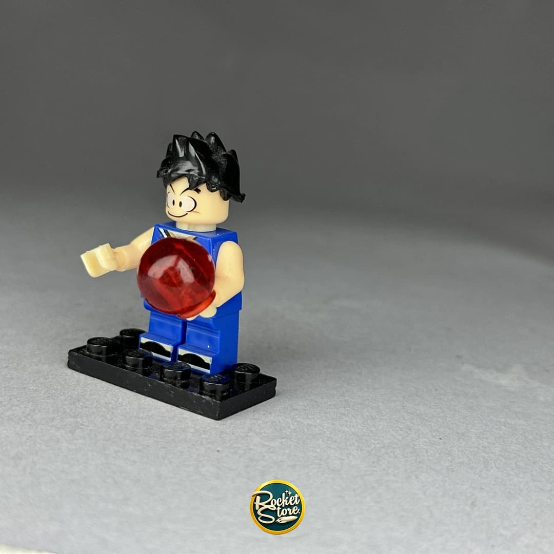 Minifigura tipo LEGO Dragon Ball Yamcha Gi Azul con Bola de Energía
