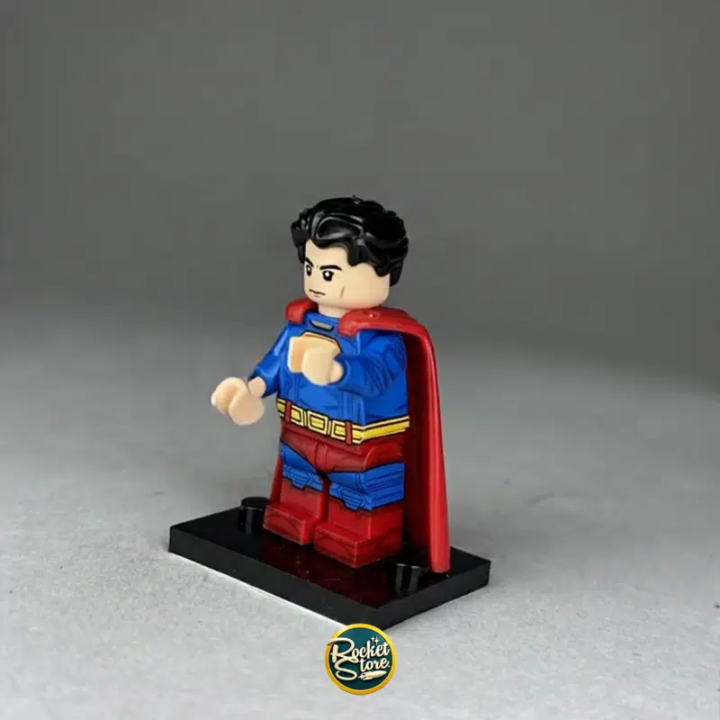 Minifigura tipo LEGO DC Comics Superman con Capa Roja