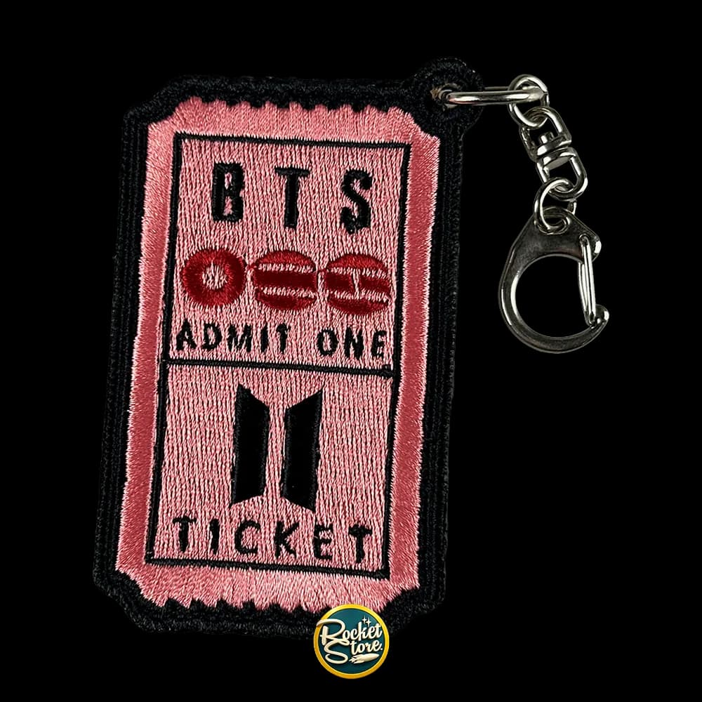 Llavero BTS tejido