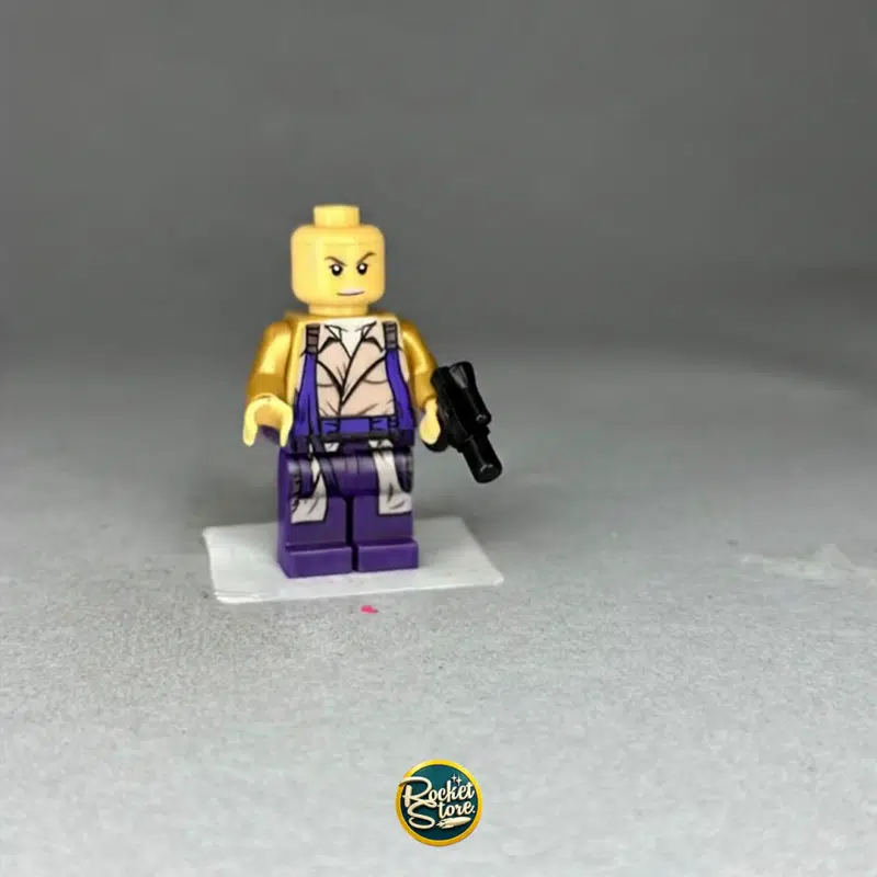 Minifigura tipo LEGO Dragon Ball Nappa Guerrero con Pistola Blaster
