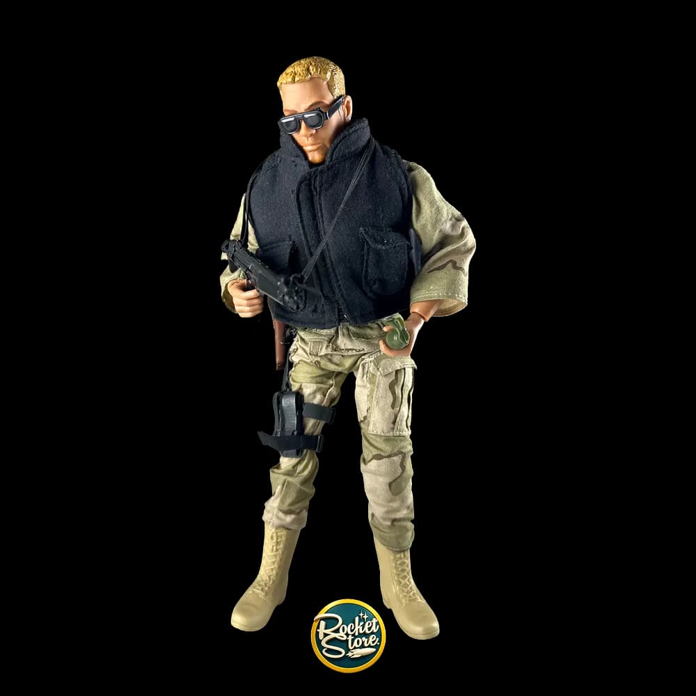 Soldado Clásico 12" Camuflaje Desierto con Gafas