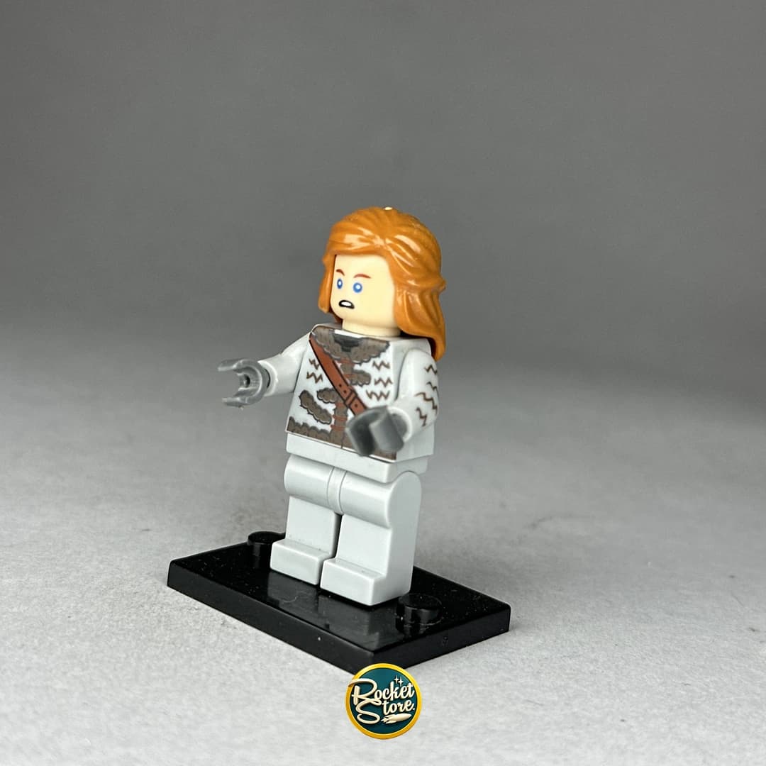 Minifigura tipo LEGO Marvel Pepper Potts Traje Científico Blanco