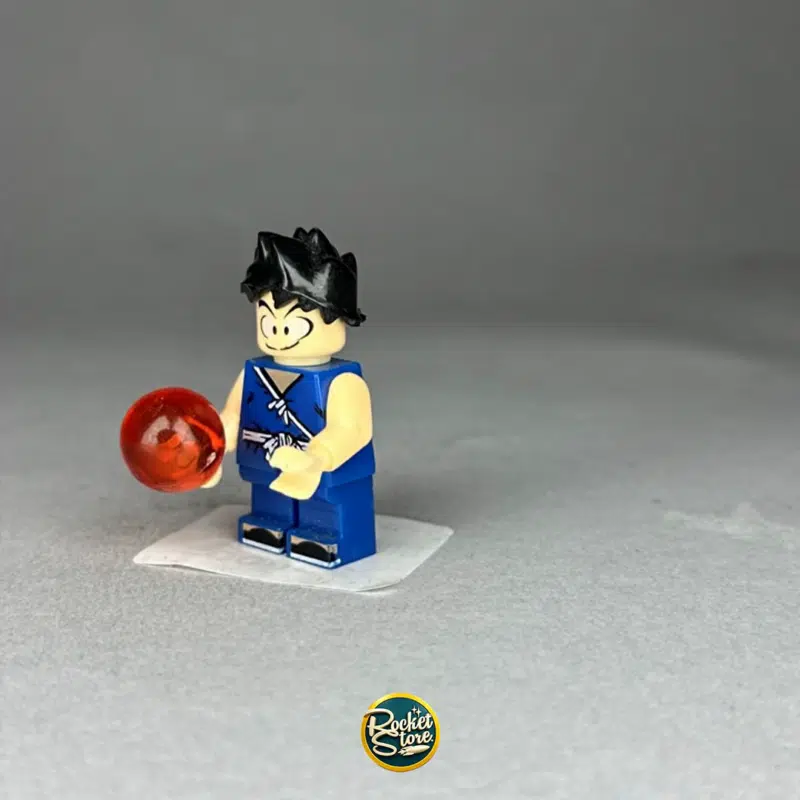 Minifigura tipo LEGO Dragon Ball Yamcha con Esfera de Ki Naranja