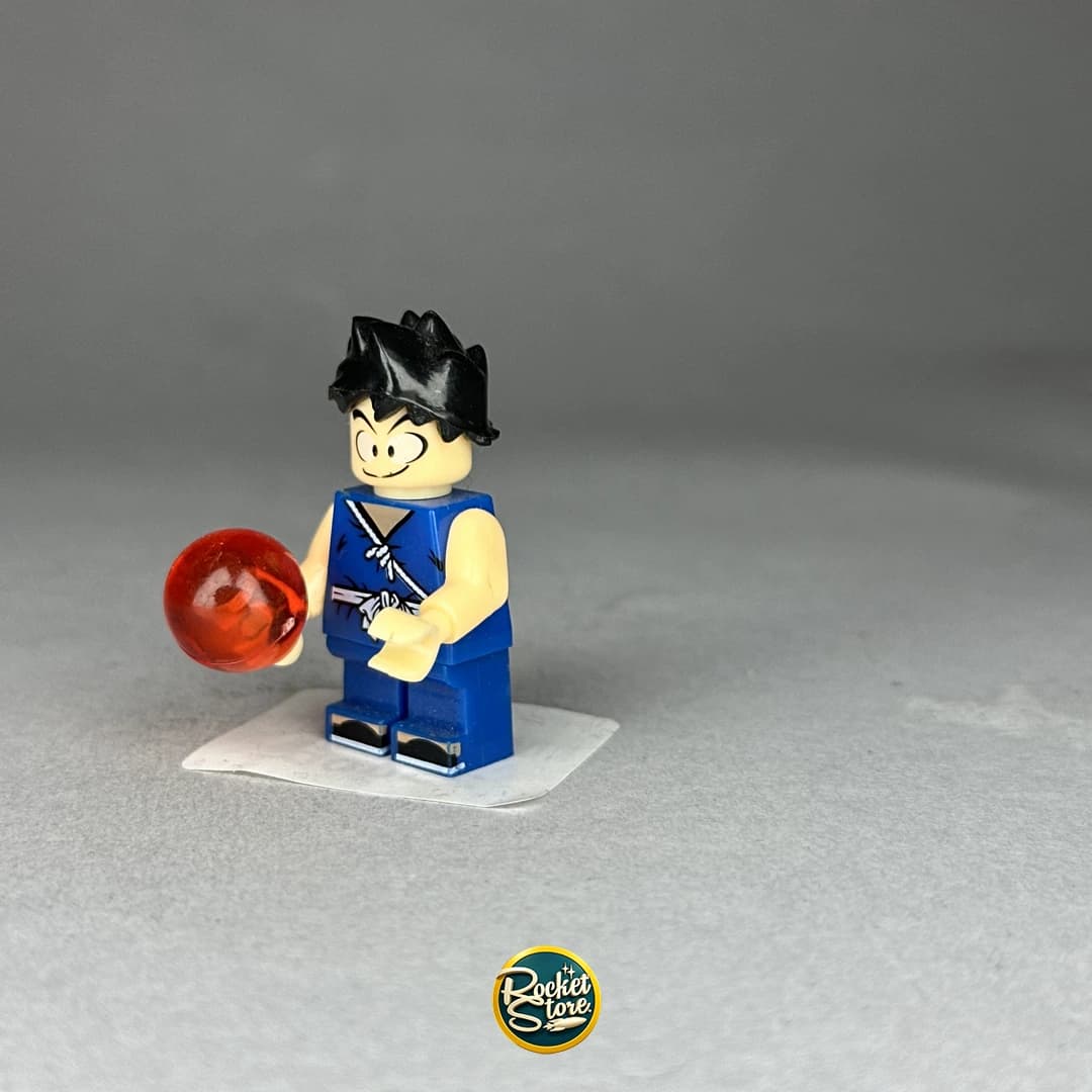 Minifigura tipo LEGO Dragon Ball Yamcha con Esfera de Ki Naranja