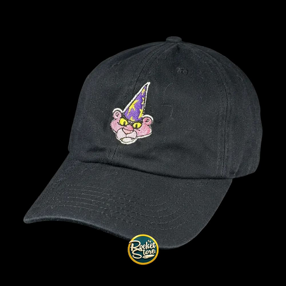 Gorra La Pantera Rosa Hechicera Bordado Kawaii (Negra / Visera Curva)