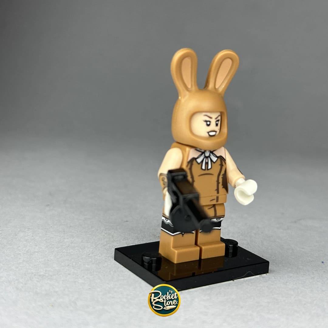 Minifigura LEGO March Harriet con Ametralladora Batman Movie