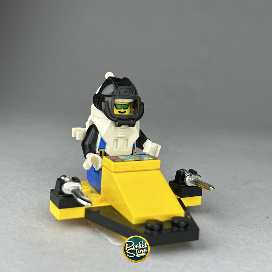 Minifigura LEGO Explorador Espacial Submarino en Mini Nave