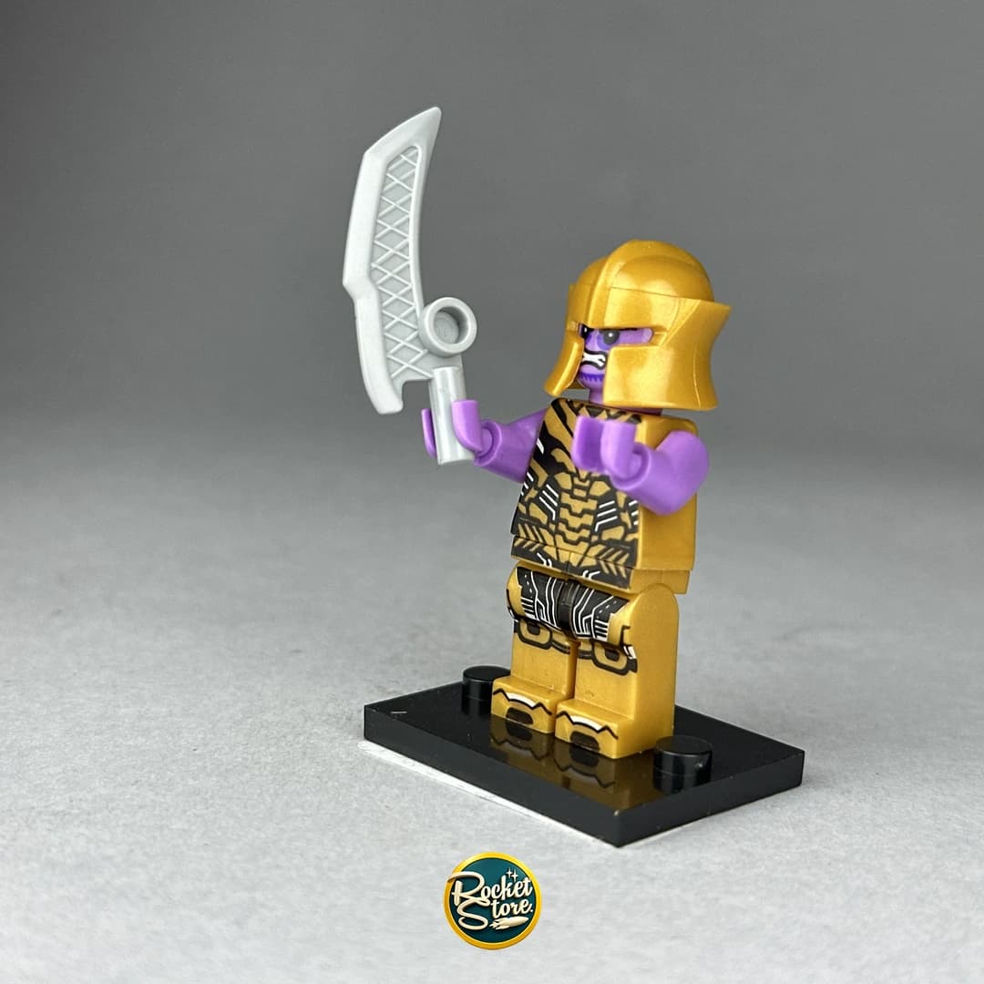 Minifigura tipo LEGO Marvel Thanos con Espada Doble Filo Endgame