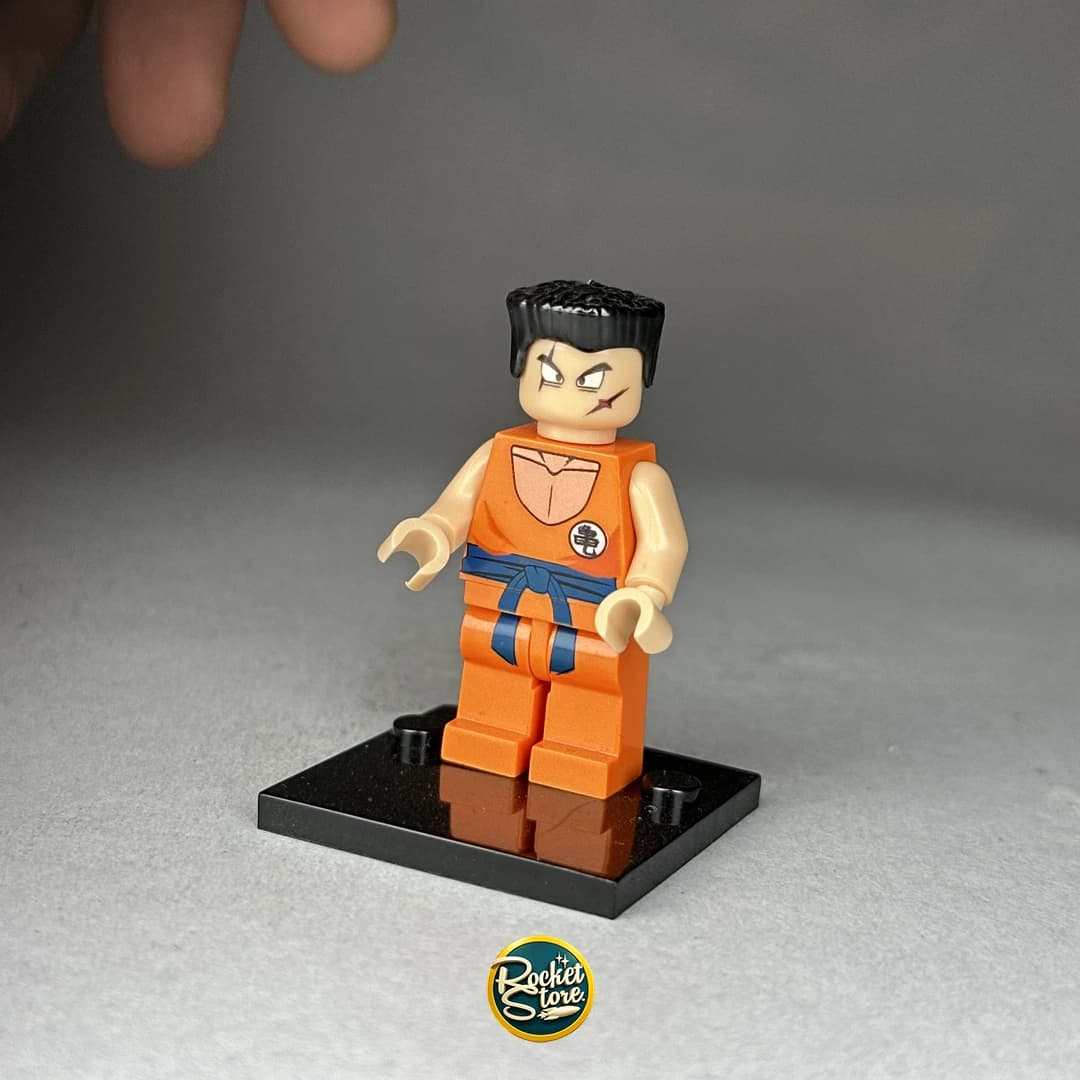Minifigura tipo LEGO Dragon Ball Yamcha con Cicatrices Gi Naranja