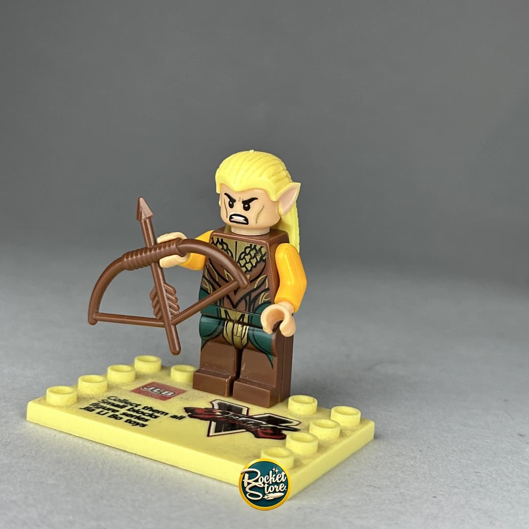 Minifigura tipo LEGO Legolas Hojaverde con Arco Élfico