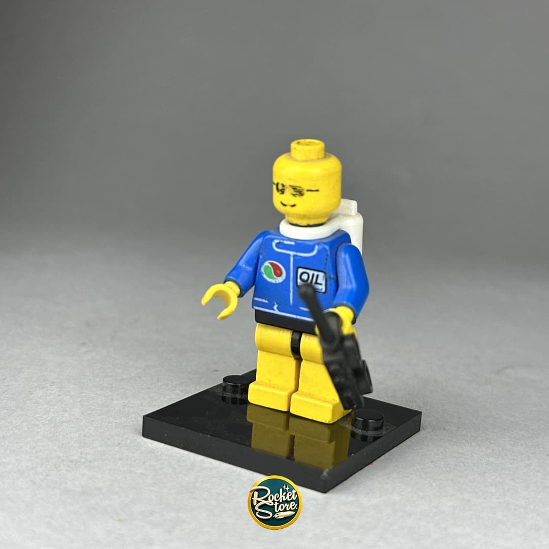 Minifigura tipo LEGO Mecánico de Gasolinera Octan Clásico