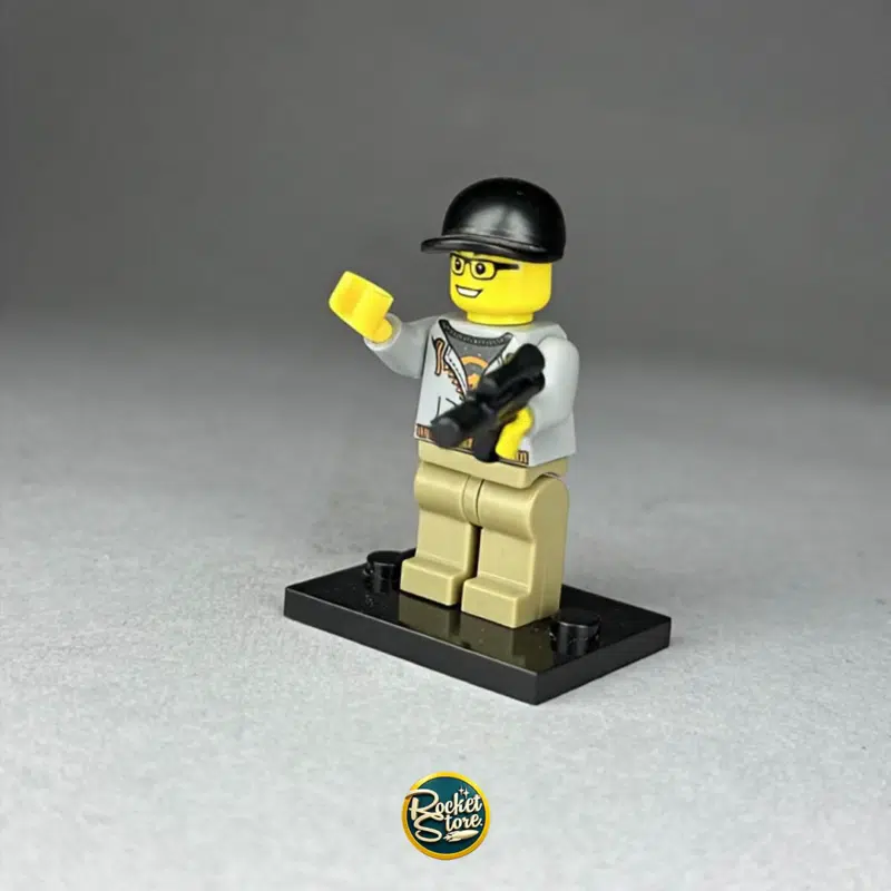 Minifigura tipo LEGO Turista Fotógrafo con Cámara y Gorra