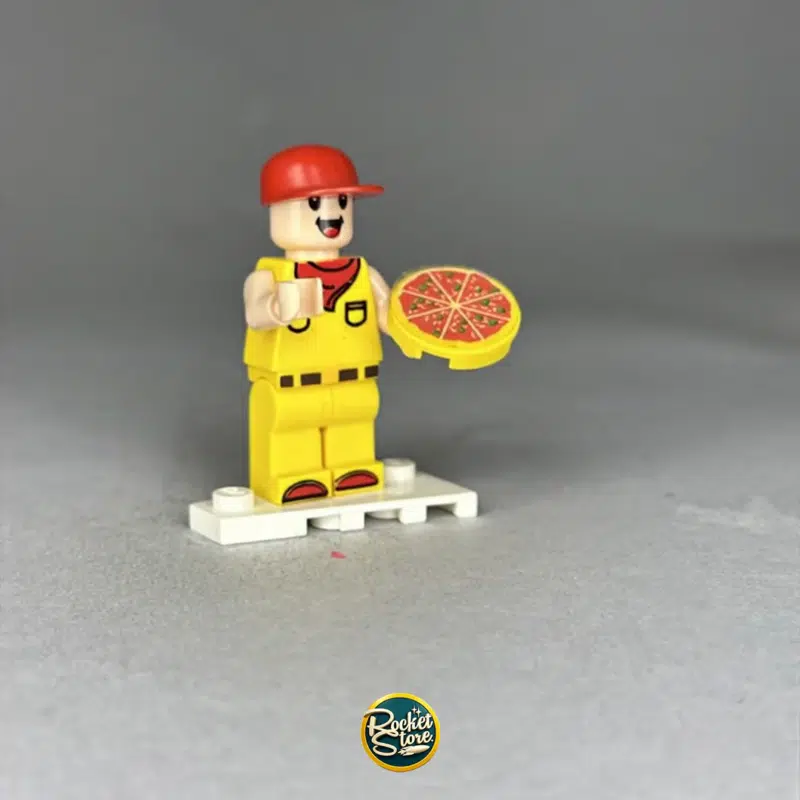Minifigura tipo LEGO Repartidor de Pizza con Pizza Completa