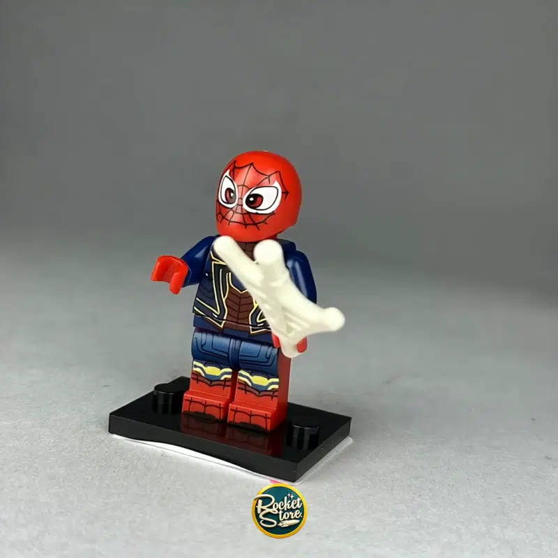 Minifigura tipo LEGO Marvel Spider-Man Iron Spider con Telaraña