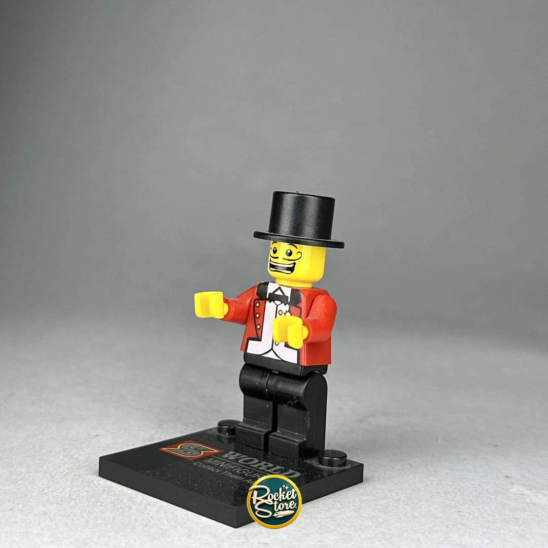 Minifigura tipo LEGO Maestro de Ceremonias de Circo con Sombrero
