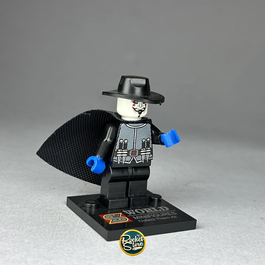 Minifigura tipo LEGO V for Vendetta con Máscara de Guy Fawkes y Dagas