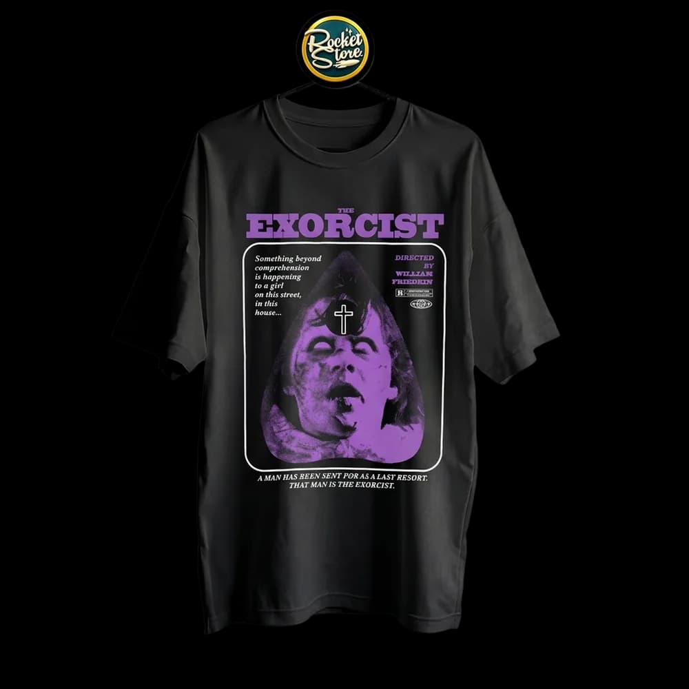 Camiseta El Exorcista - Regan MacNeil Afiche Púrpura Negro - Foto 2