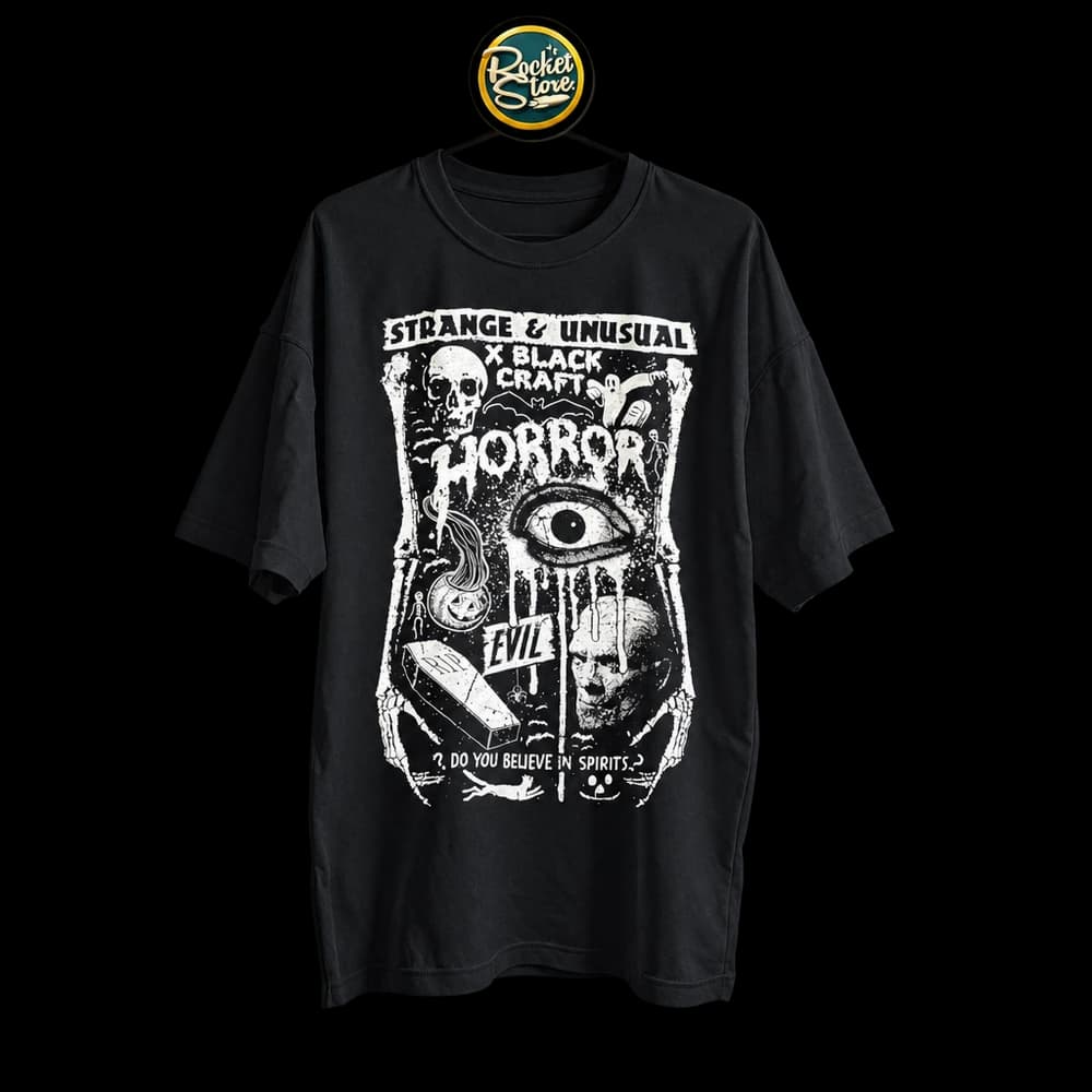 Camiseta Strange & Unusual x Black Craft Horror Negro