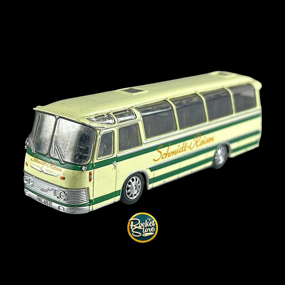 Bus Clásico Verde y Crema (Schmidt-Hansen)