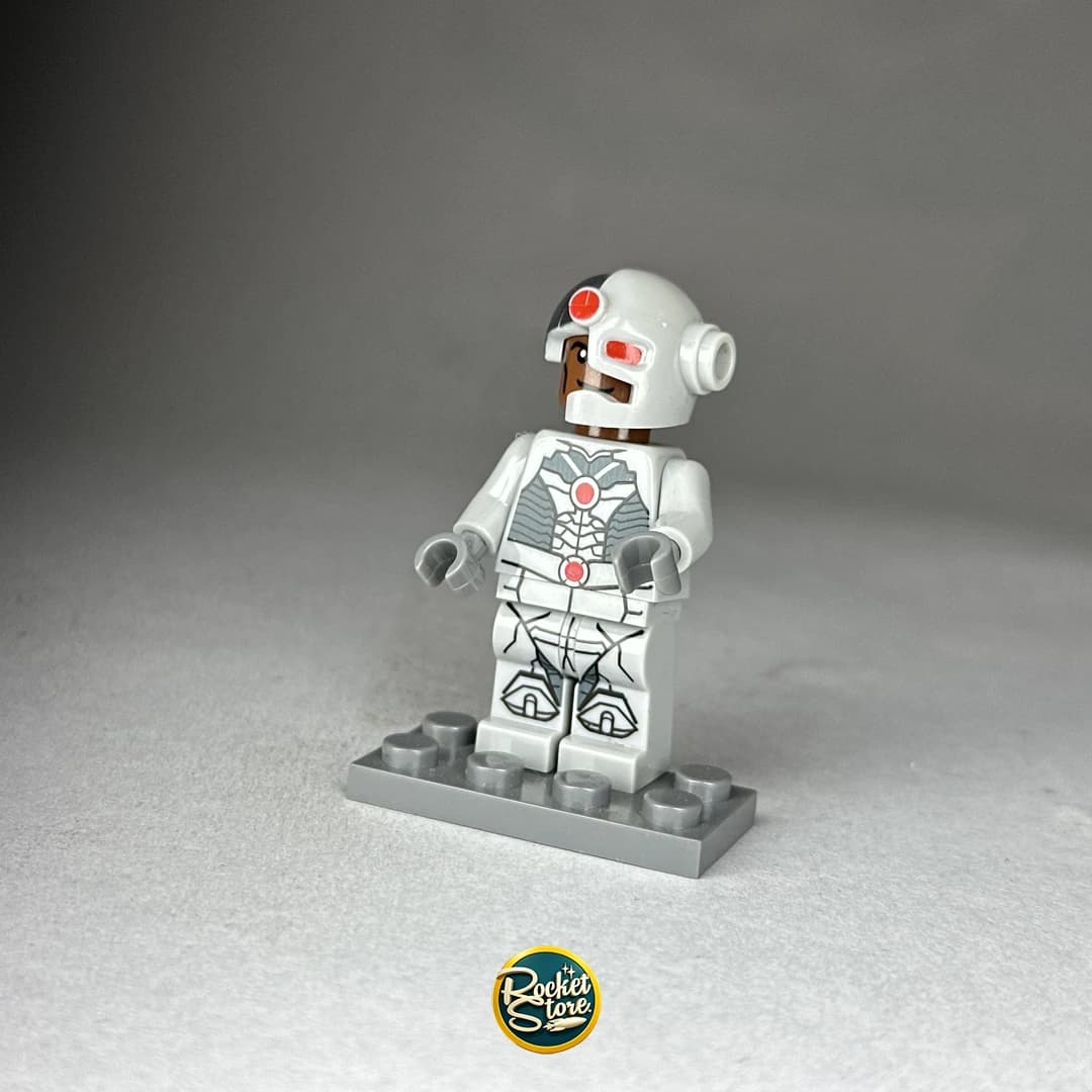 Minifigura tipo LEGO DC Comics Cyborg Armadura Plata y Blanco