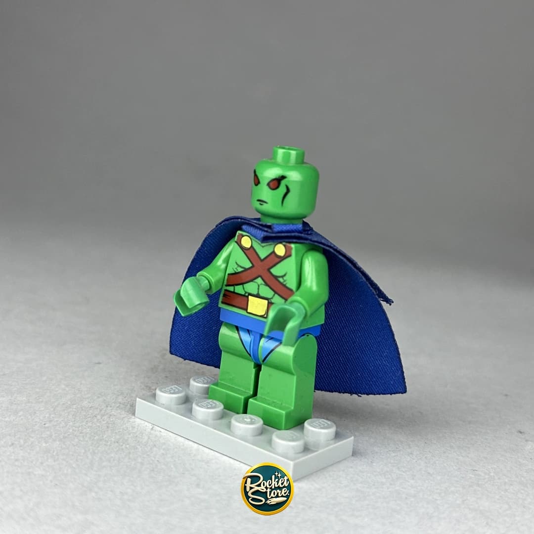 Minifigura tipo LEGO DC Comics Martian Manhunter con Capa Azul